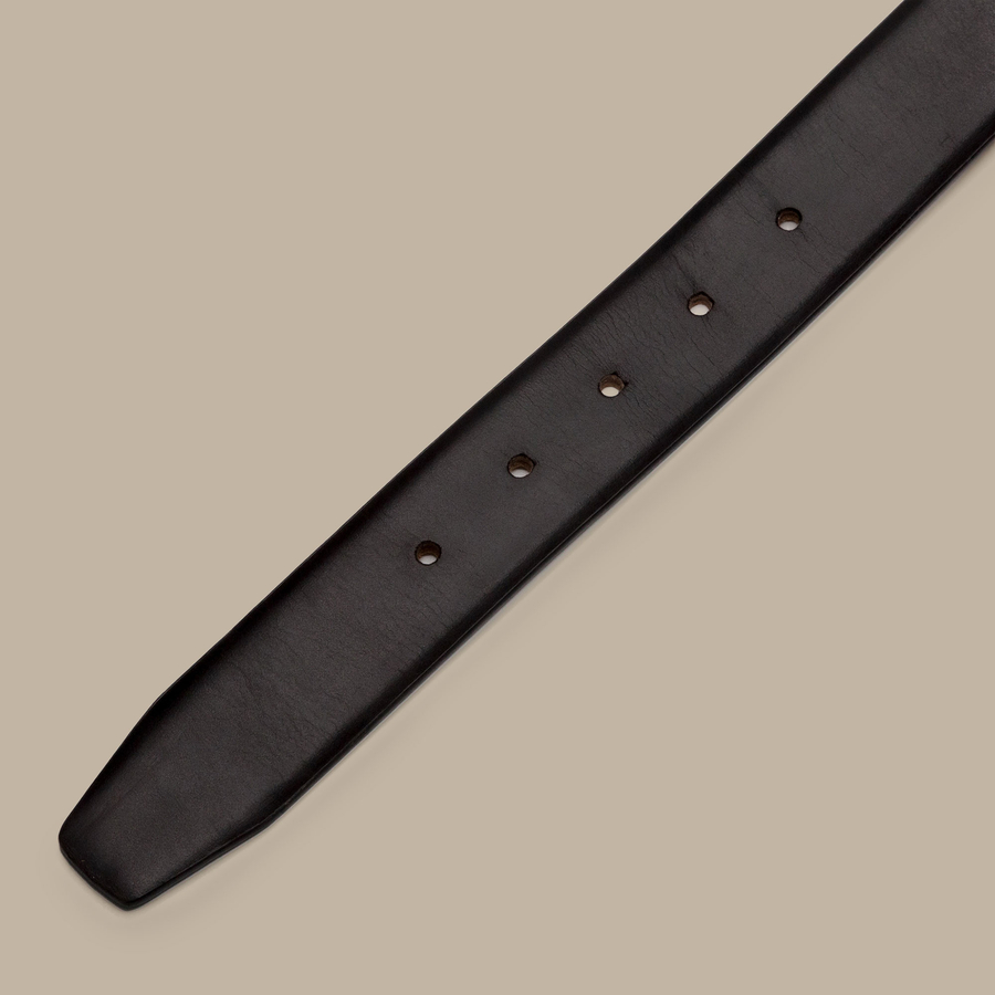 Black Leather Belt — garment photograph