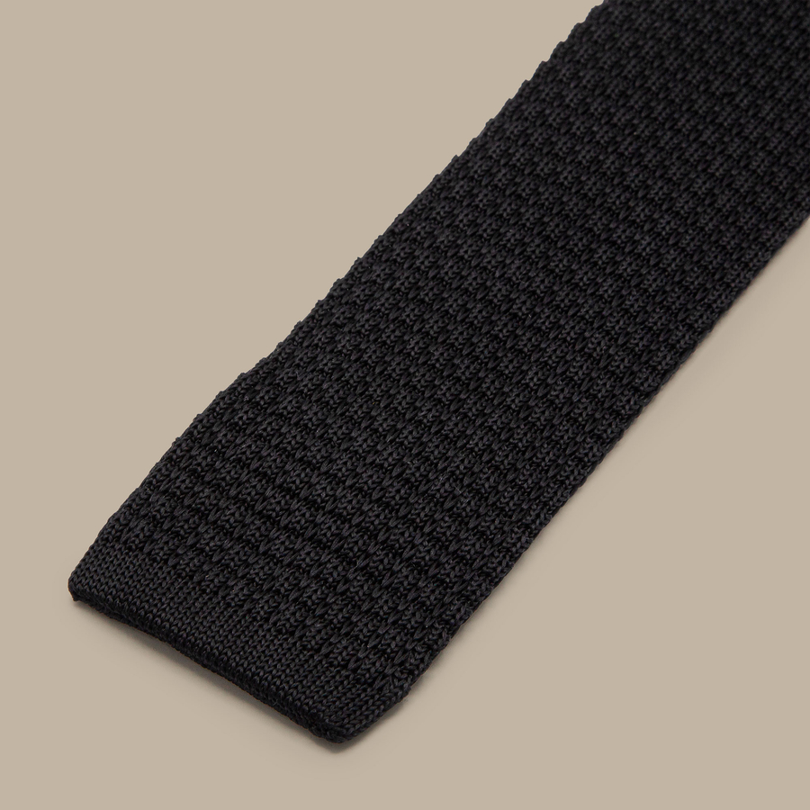 Black Silk Knit Tie — garment photograph