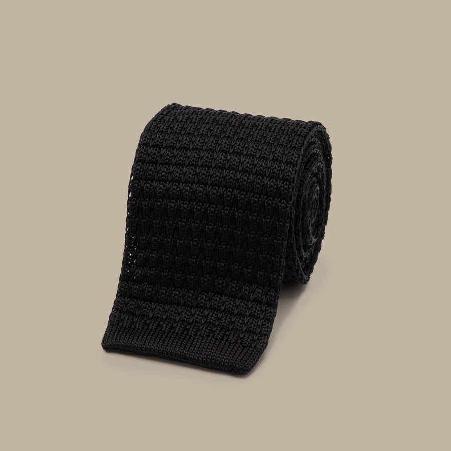 Black Silk Knit Tie — garment photograph